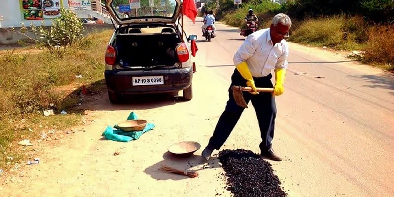 Road Doctor கங்காதர திலக் கட்னம்