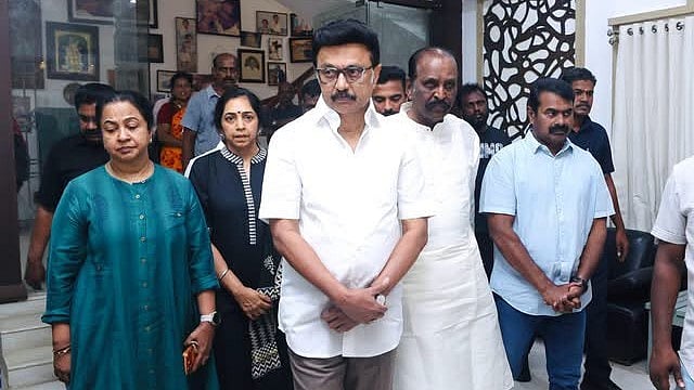 பாரதிராஜா -விற்கு ஸ்டாலின் அஞ்சலி