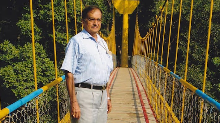 கிரிஷ் பரத்வாஜ் Bridgeman of India