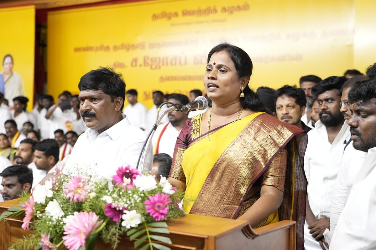 மரகதம் குமரவேல்