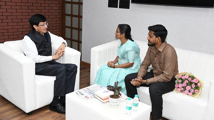 ஜெனிபர் - ராதாகிருஷ்ணன்