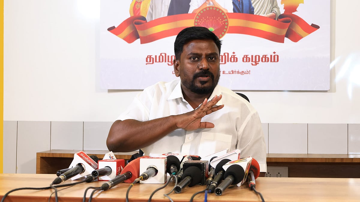 ராஜ் மோகன் - தவெக