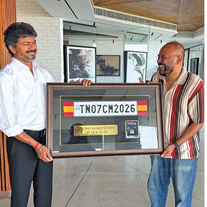 Venkat Prabhu - CM Vijay