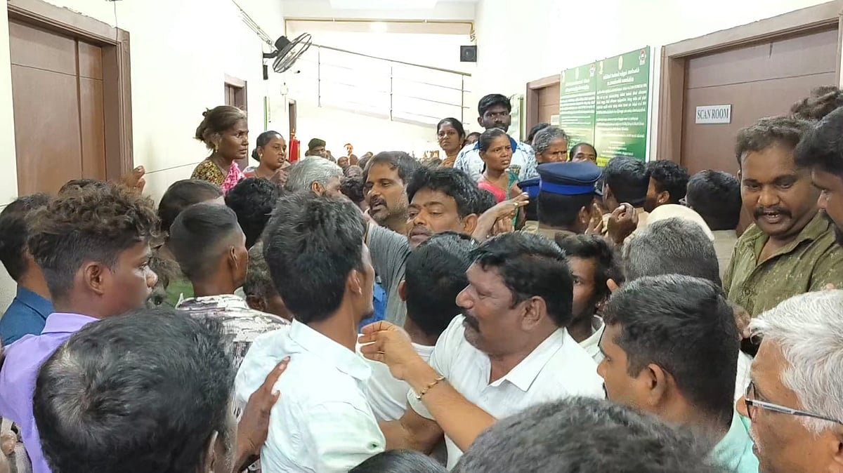 வாக்குவாதத்தில் ஈடுபட்ட உறவினர்கள்