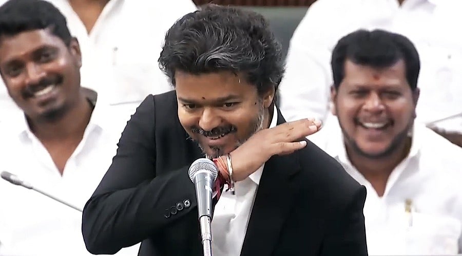 `தோற்றவர்களைக் கீழாகப் பார்ப்பது தவறானது; முதல்வரும், எதிர்க்கட்சித் தலைவரும்... - மு.வீரபாண்டியன்