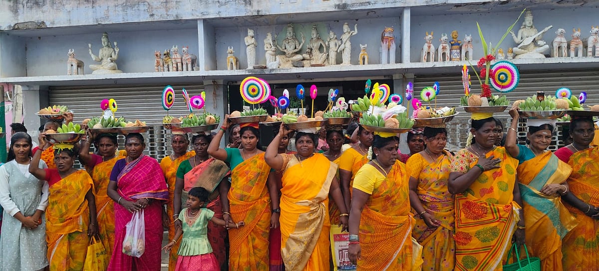 தேங்க்யூ CM சார் - மறுக்கப்பட்ட சாமி கும்பிடும் உரிமை; கோயில் நுழைவு மேற்கொண்ட பட்டியலின மக்கள்