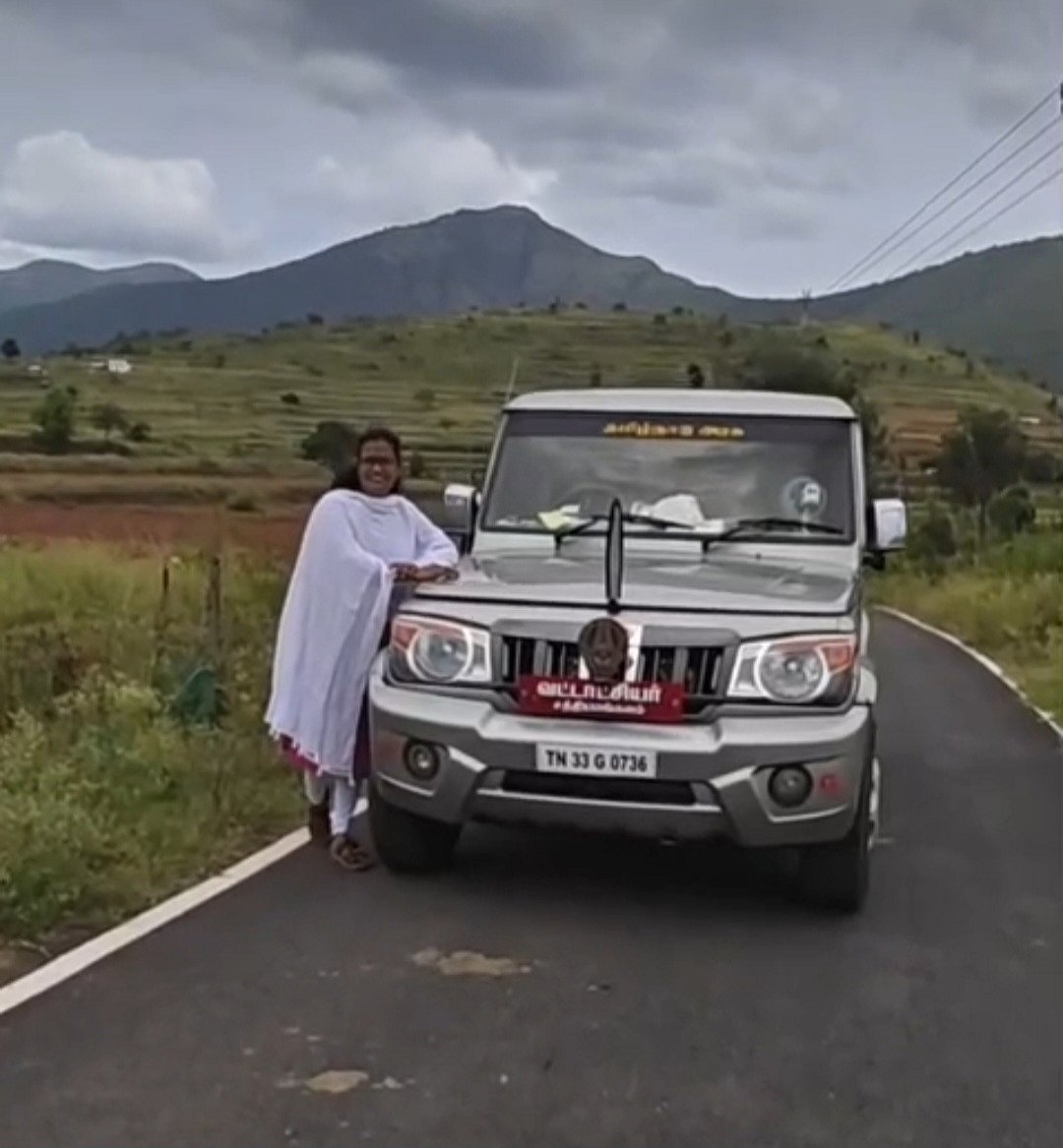 ஆய்வுக்குப் போன இடத்தில் அரசு வாகனத்தில் ரீல்ஸ்; சர்ச்சையில் சத்தியமங்கலம் தாசில்தார்