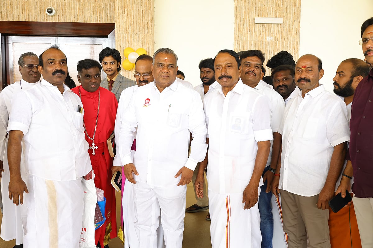 புஸ்ஸி ஆனந்த்