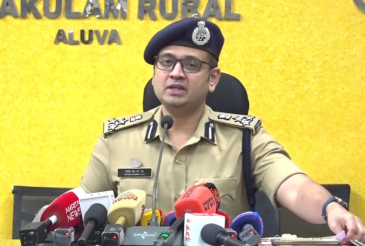 ஆபரேஷன் தூஃபான்: தாய்லாந்திலிருந்து ஹைபிரிட் கஞ்சா கடத்தல்; சர்வதேச கும்பலை கைதுசெய்த கேரள போலீஸ்!