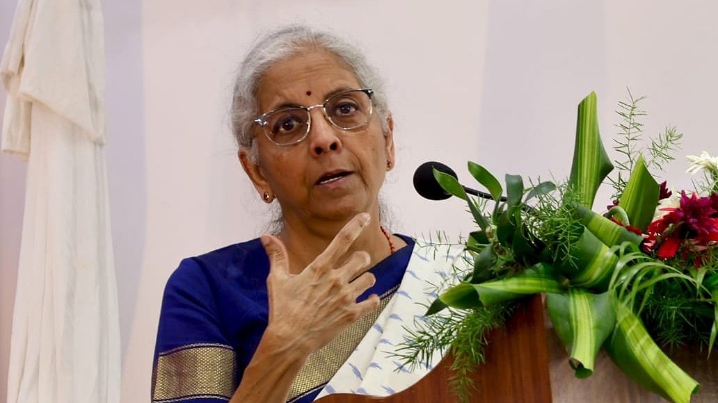 பண மதிப்பிழப்பு நாயகர், நிதி அமைச்சரானால் இந்தியப் பொருளாதாரம் என்ன ஆகுமோ? - ரவிக்குமார் MP