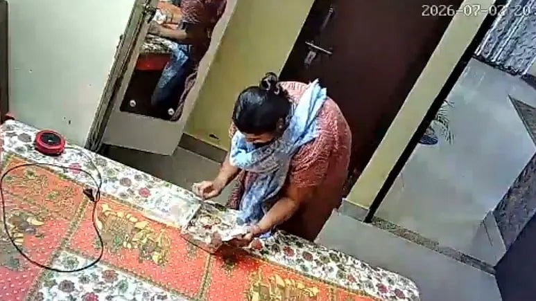ஆடைகளைக் கிழித்து, போலீஸாரை அழைப்பேன் - வீட்டில் புகுந்து திருடி சிக்கிக்கொண்ட பெண் மிரட்டல்