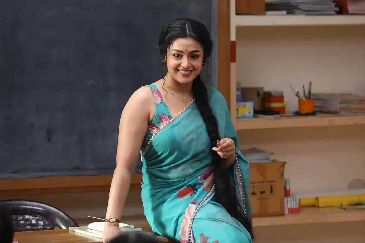 மோக்ஷா - மீனு டீச்சர்