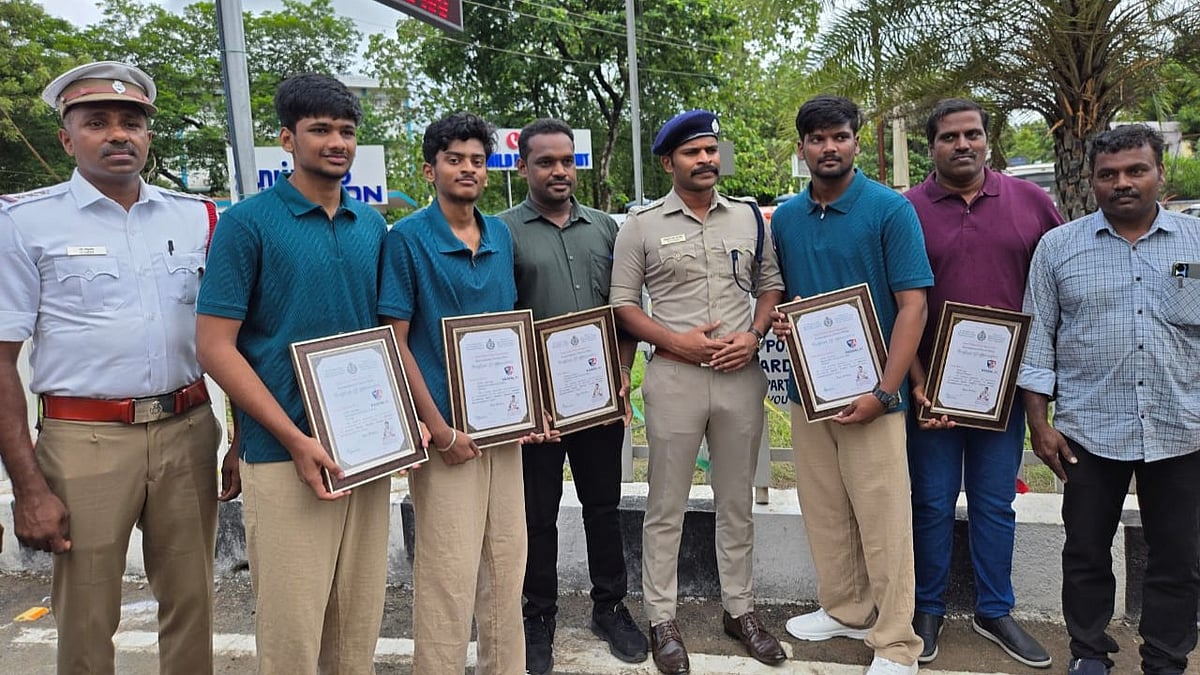 போக்குவரத்து விதிமீறல்களைத் தடுக்க AI தொழில்நுட்பம்; அசத்திய ராஜலட்சுமி பொறியியல் கல்லூரி மாணவர்கள்!