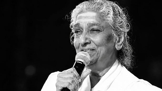 Janaki: 55 வருடங்களுக்குப் பிறகு பத்ம பூஷனா? விருதை வாங்க  மறுத்த ஜானகி; வைரலாகும் வீடியோ