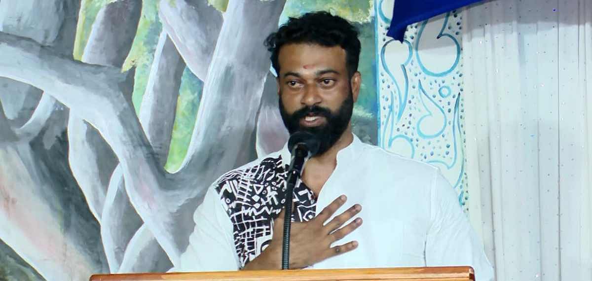 சிறையில் கவுன்சிலராகப் பதவியேற்ற பா.ஜ.க பிரமுகர்;
கேரள அரசியல் வரலாற்றில் முதன் முறை நிகழ்வு!