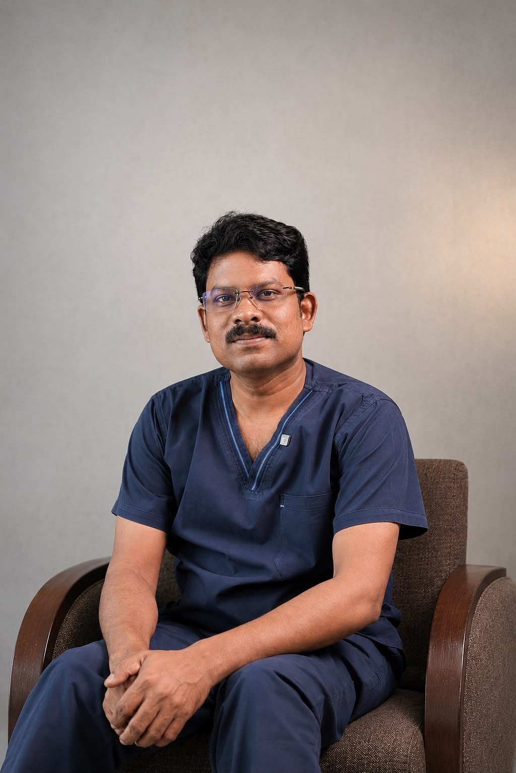 Doctor Vikatan: நார்ச்சத்துள்ள உணவுகளைச் சாப்பிட்டாலும் குணமாகாத மலச்சிக்கல்... தீர்வு என்ன?
