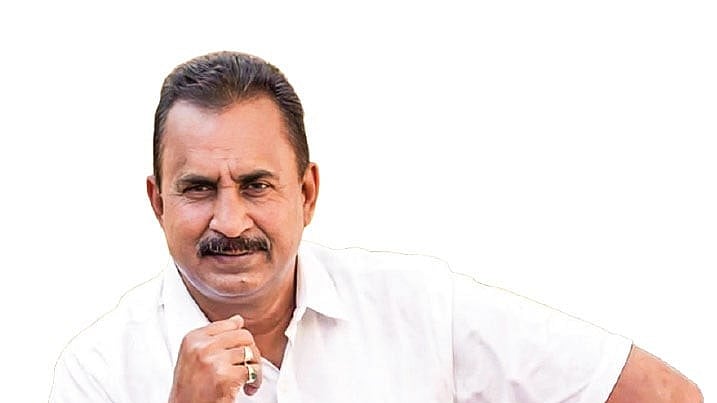 `440 பேரை ஒரே இரவில் பரிசீலனை செய்தது எப்படி?' - உச்ச நீதிமன்றம் காட்டம்; சிக்கலில் எஸ்.பி.வேலுமணி!