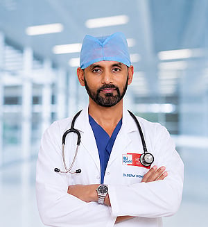 Doctor Vikatan: 79 வயதில் ஸ்டென்ட்... படி ஏறினால் மூச்சு வாங்குதல்... என்னதான்தீர்வு?