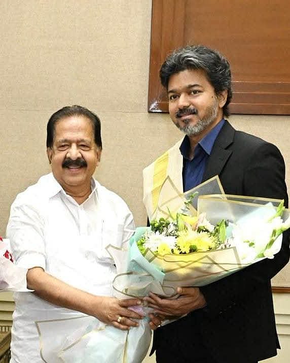 ரமேஷ் சென்னிதலா, முதல்வர் விஜய்