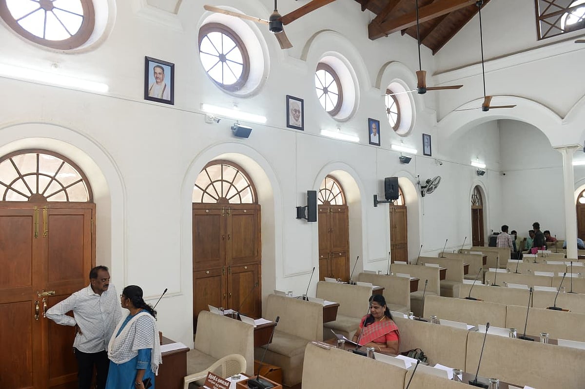 முன்னாள் முதலமைச்சர்கள் புகைப்படம்