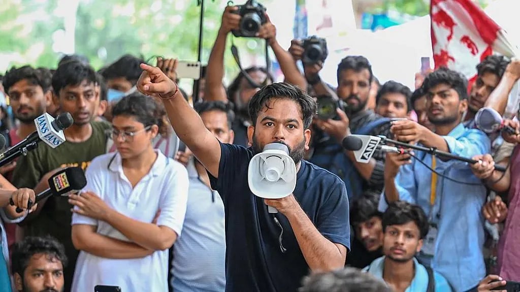 'கரப்பான்பூச்சி ஜனதா கட்சி'