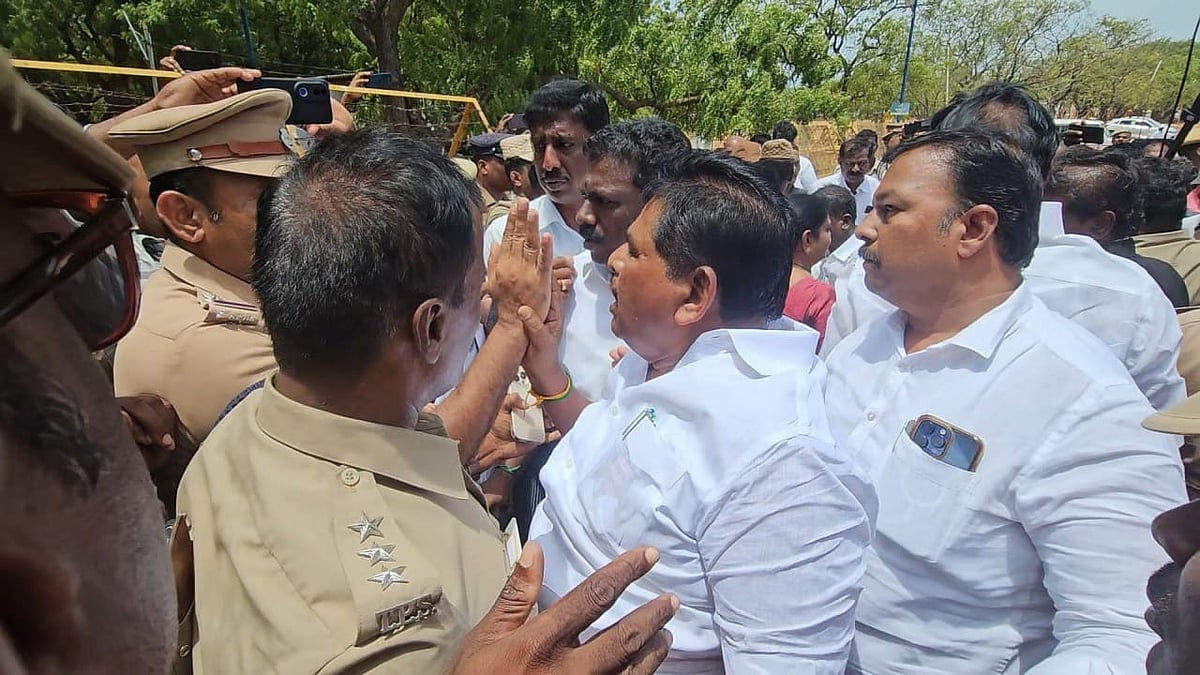 அனிதா ராதாகிருஷ்ணன்