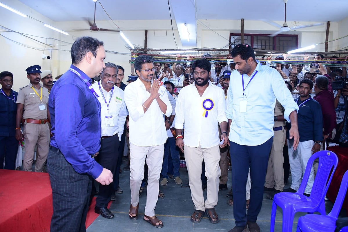 முதலமைச்சருடன் சிவா