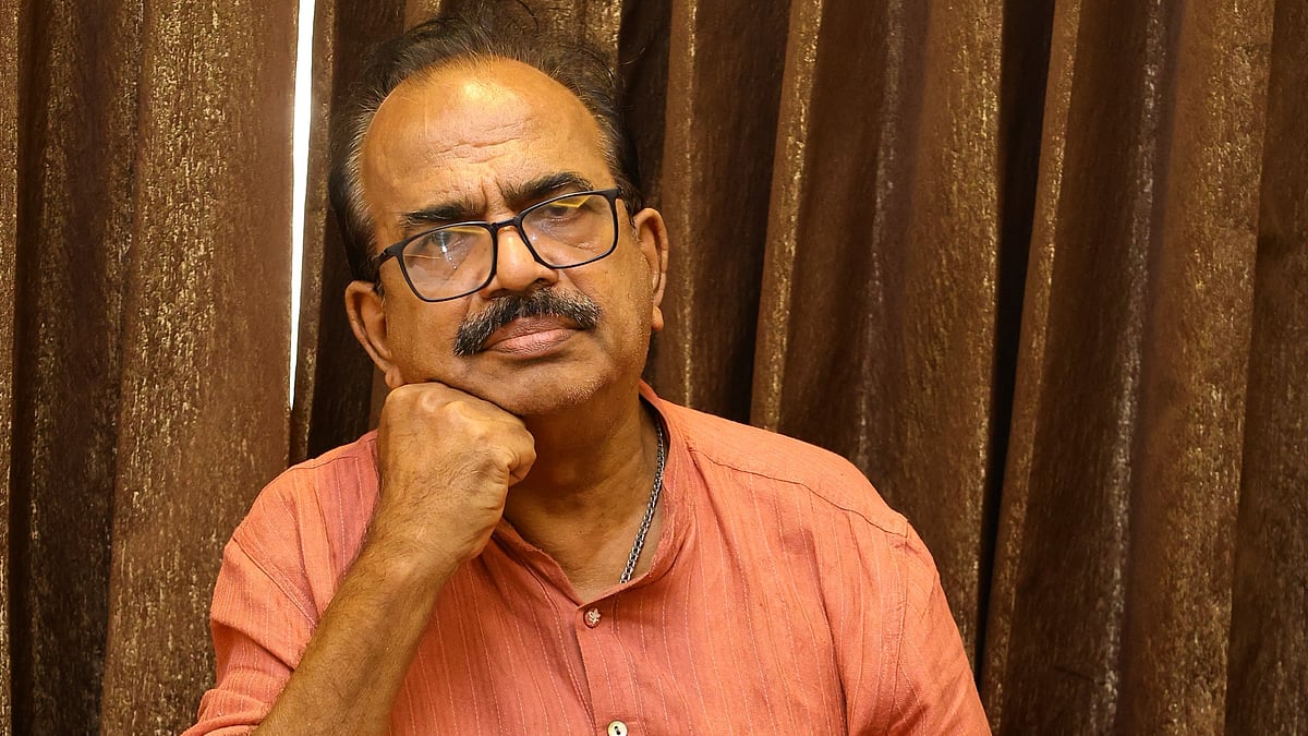 `பதிவு போட்டேன்ல அதுபோதும் புரியறதுக்கு... அதிருப்தியிலதான் இருக்கேன்! – நாஞ்சில் சம்பத் பேட்டி