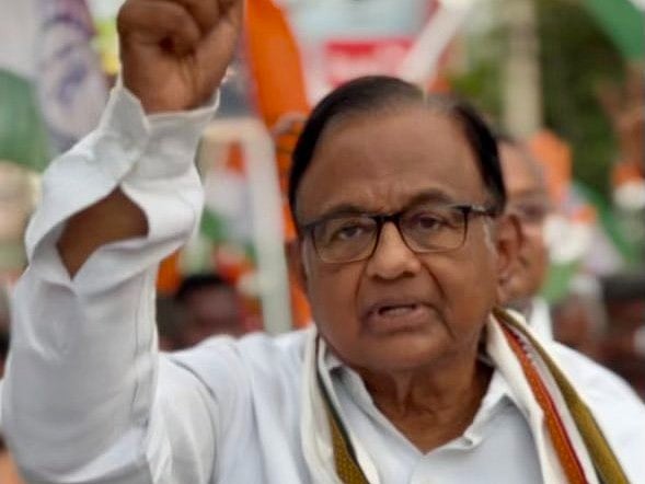 தேவையான எண்ணிக்கையில் நீதிபதிகள் இல்லை; வினாத்தாள் கசிவு விசாரிக்க விரைவு நீதிமன்றம்? - சிதம்பரம்