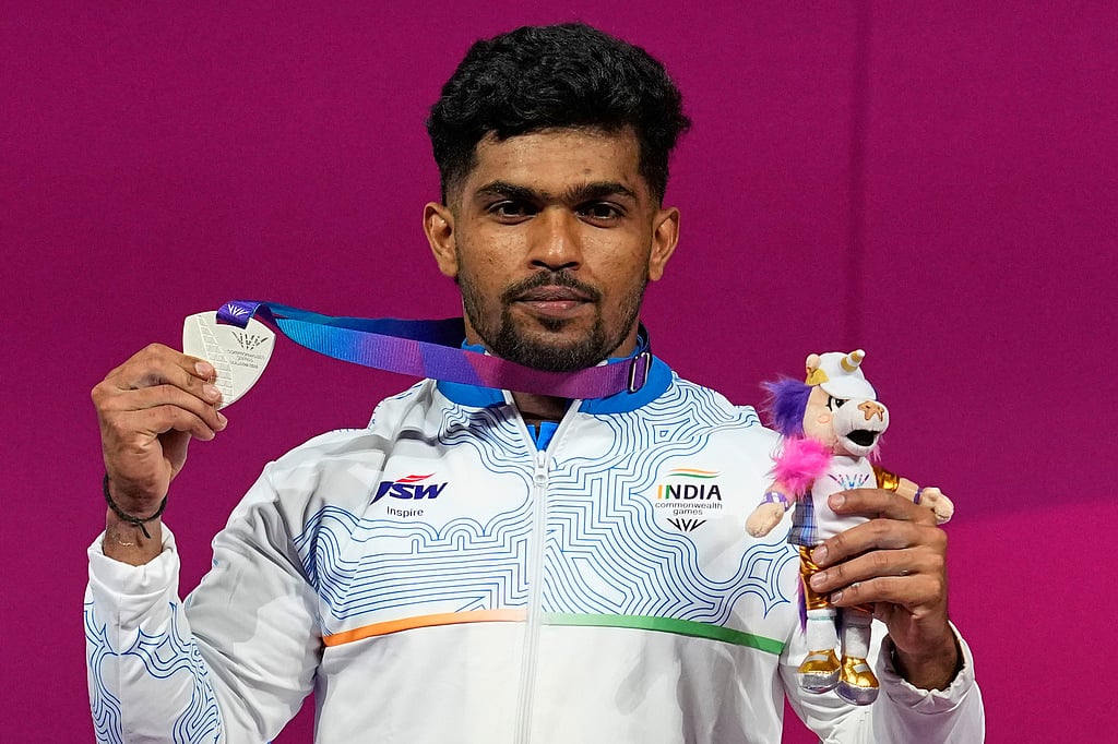 காமன்வெல்த் மேடையில் முத்திரை பதித்த தமிழன்; காயம் `டு கம்பேக்... சாதித்த ராஜா முத்துப்பாண்டி!