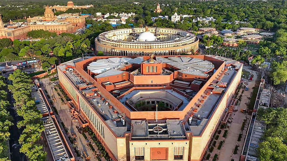 நீட் விவகாரம்: `கடும் அமளி – நாள் முழுவதும் ஒத்திவைப்பு!; நாடாளுமன்றத்தில் நடந்தது என்ன?