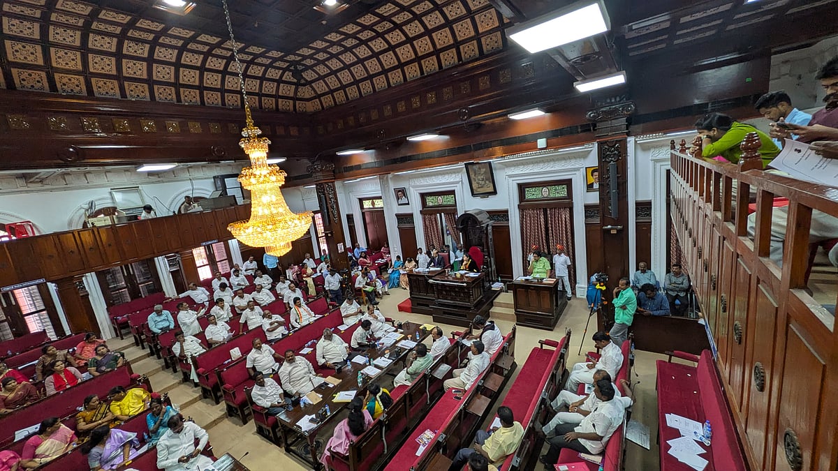 மாமன்ற கூட்டம்