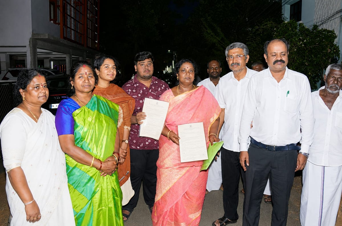 பழநி நில விவகாரத்தில் திடீர் திருப்பம்: 1882-ஆம் ஆண்டு அசல் ஆவணங்களுடன் வந்த வாரிசுதாரர்கள்!