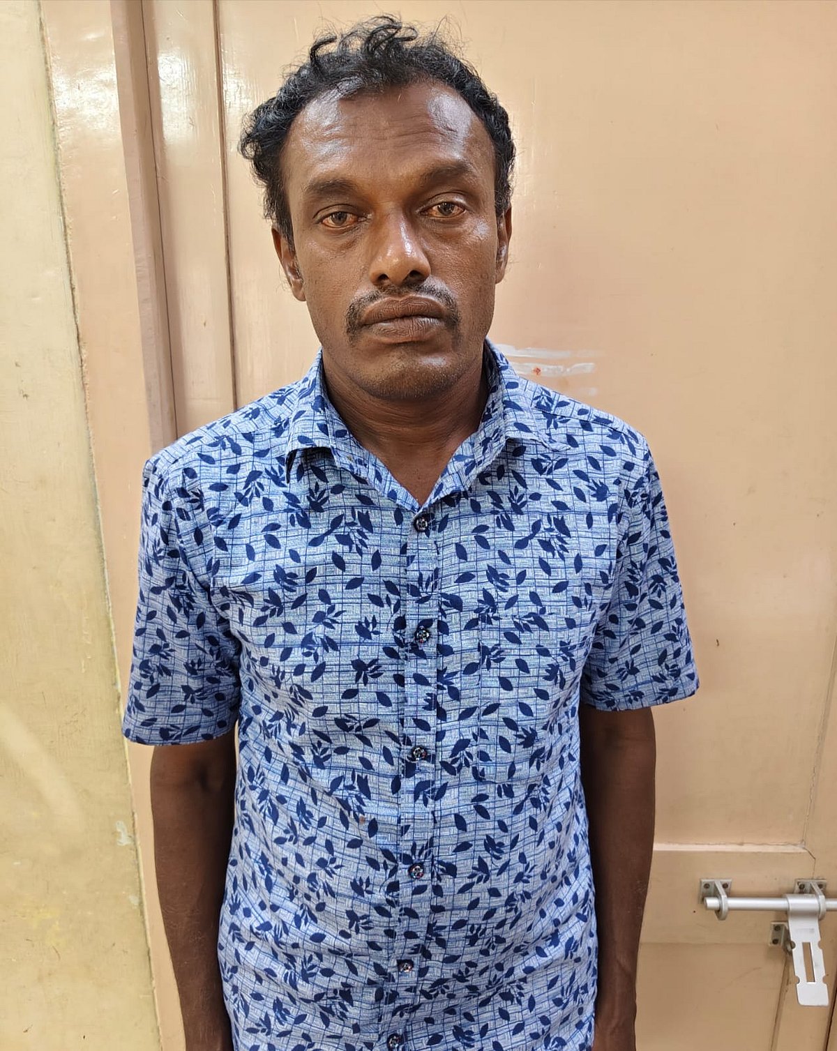 சிறுமியின் வாயில் செல்லோ டேப்பை ஒட்டி பாலியல் வன்கொடுமை; ஈரோட்டில் அதிர்ச்சிச் சம்பவம்