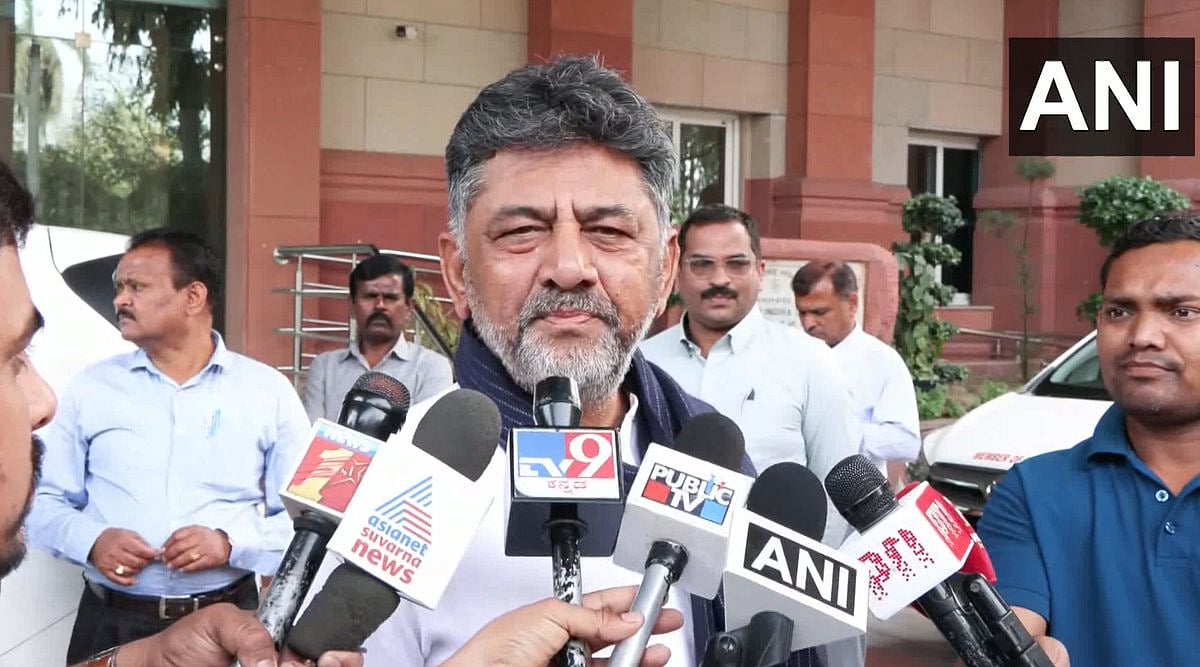 விஜய் என்னிடம் தொலைபேசி வாயிலாக பேசினார்- காவிரி நீர் விவகாரம் தொடர்பாக டி.கே.சிவக்குமார்