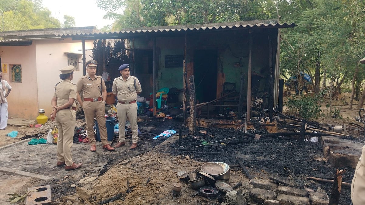 நள்ளிரவில் ஏற்பட்ட தீ விபத்து; சிலிண்டர் வெடித்ததில் தீயை அணைத்தவர்கள் உட்பட 10 பேர் காயம்!