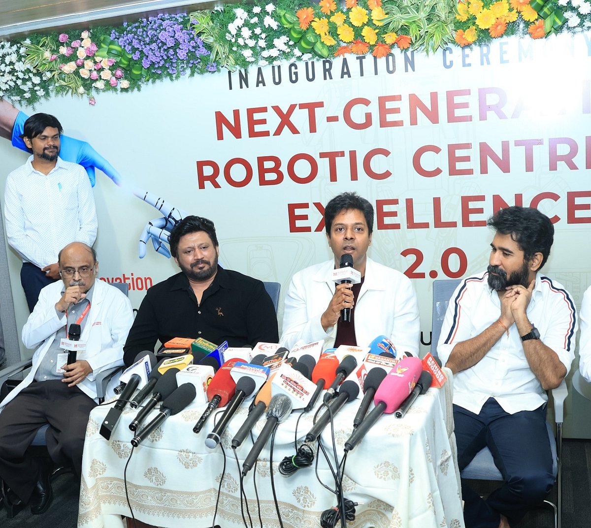 மீனாட்சி சூப்பர் ஸ்பெஷாலிட்டி மருத்துவமனையில் அடுத்த தலைமுறை ரோபோடிக் அறுவைசிகிச்சை சாதனம் அறிமுகம்!