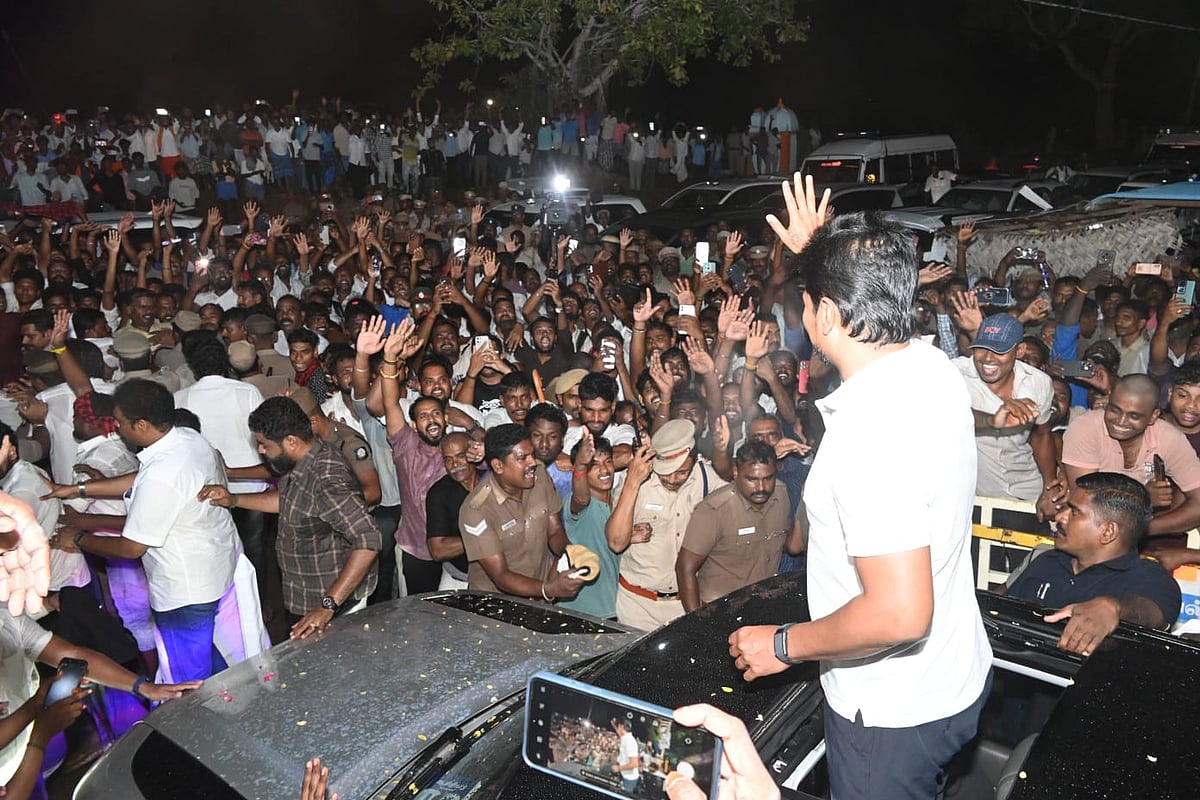 உதயநிதி விவகாரம்: கைது, விசாரணை, ஆர்ப்பாட்டம், தள்ளுமுள்ளு, கல்வீச்சு - தஞ்சையில் என்ன நடந்தது?