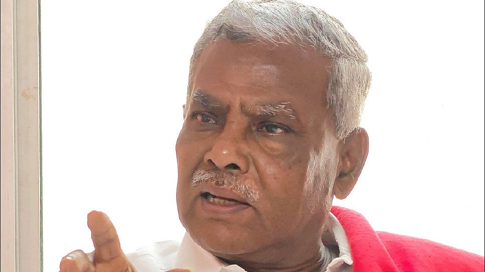 மூன்று கோப்புகள் இருப்பதாக முதல்வர் சொன்னார், ஏன் அதைப் பற்றி பேசவில்லை? சம்மந்தமே.! - பெ.சண்முகம்