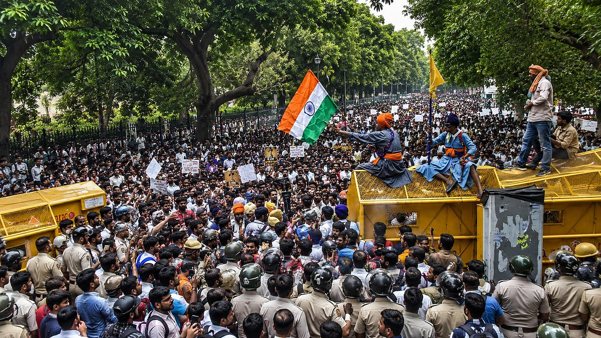 ``ஆம், ஆட்சி மாற்றம்தான் எங்கள் விருப்பம் - பிரசாந்த் பூஷண் அதிரடி 