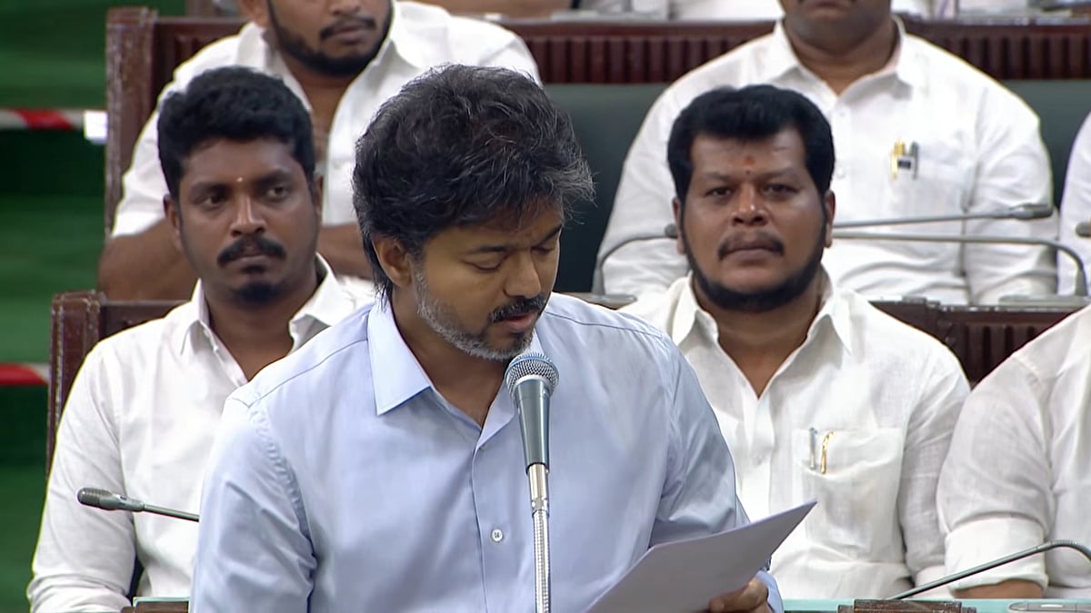 ``கடந்த ஆட்சியில் விவசாயிகள், ஆசிரியர்கள் மீது போடப்பட்ட வழக்குகள் ரத்து" - முதல்வர் விஜய் அறிவிப்பு