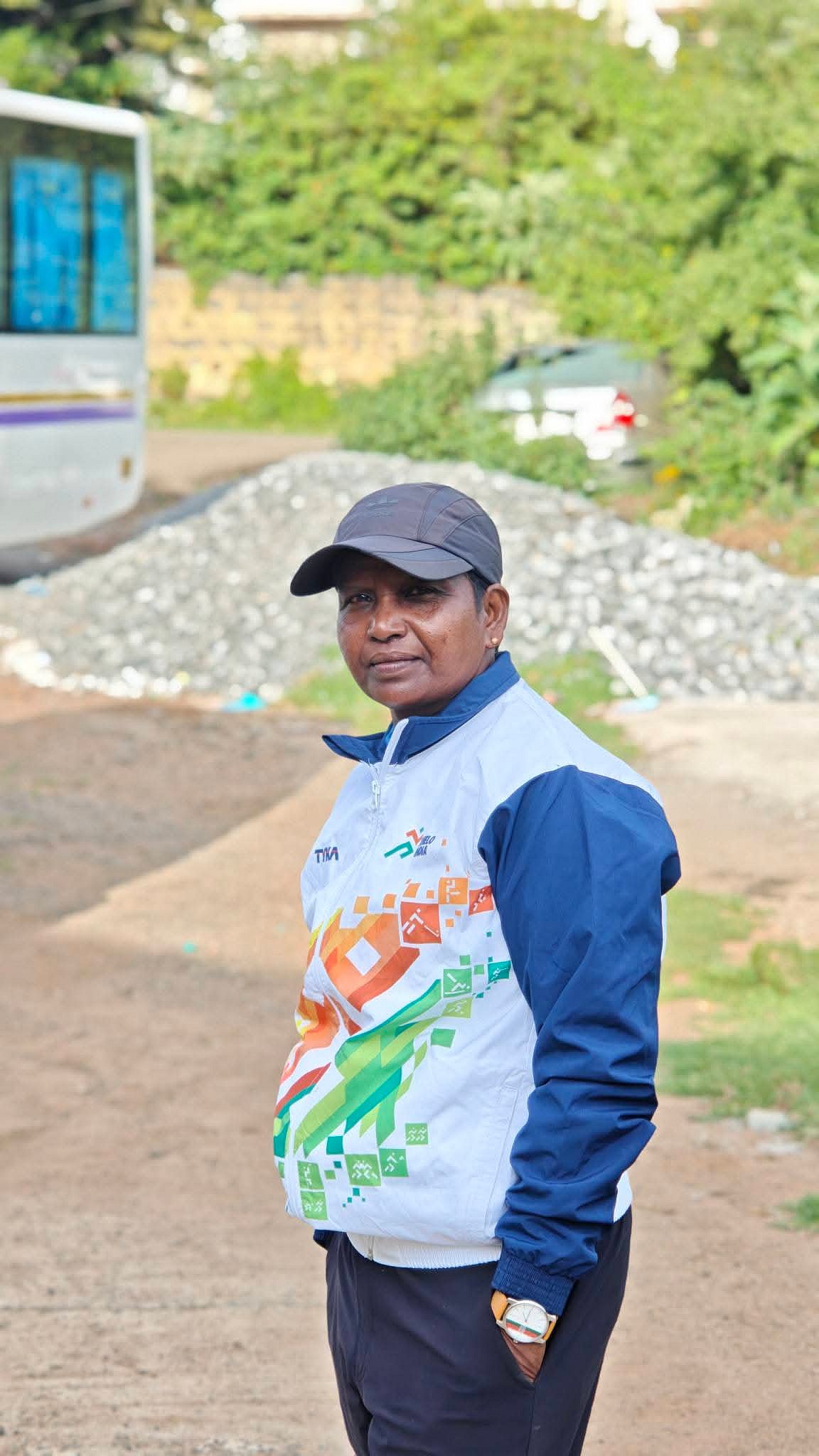 வறுமையை உதைத்துத் தள்ளிய கால்பந்து வீரங்கனை-  ஸீனாவின் வரலாறு கேரள பாடத்திட்டத்தில் இடம்பிடித்தது!