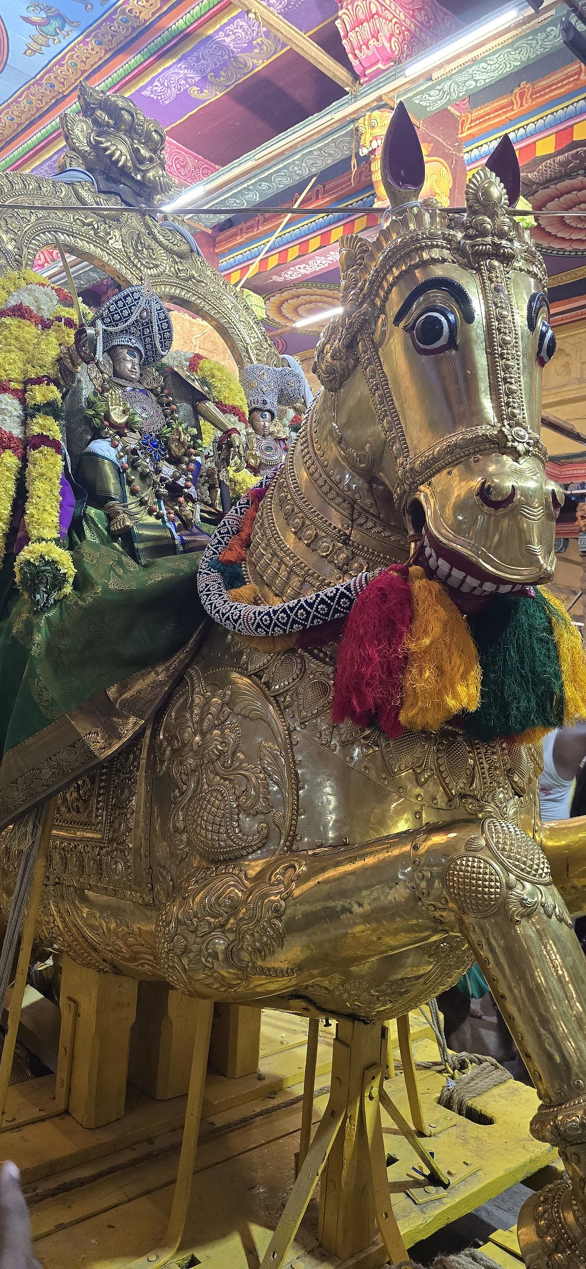 மதுரை மீனாட்சி சுந்தரேசுவரர் கோயில் ஆவணித் திருவிழா: நரியை பரியாக்கிய லீலை | Photo Album