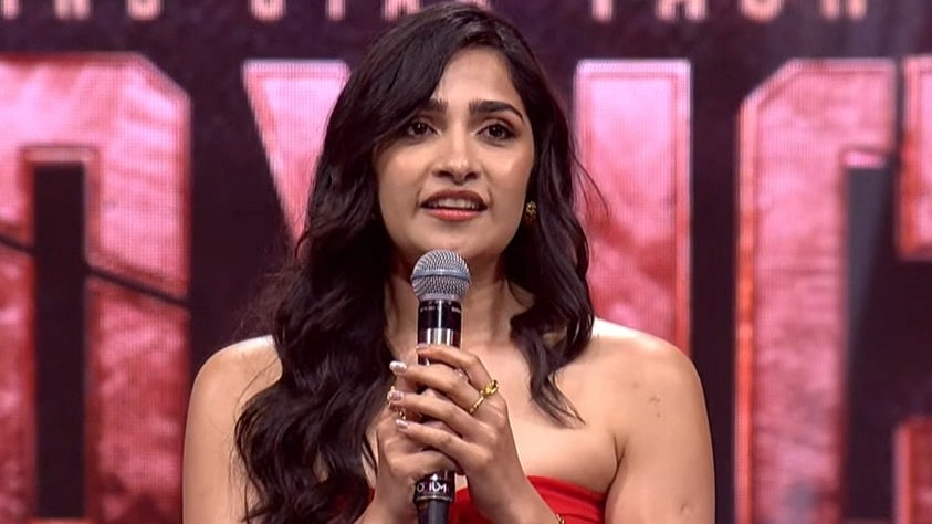 Toxic: தமிழ்நாட்டு மக்கள் காட்டும் அன்புக்கு எவ்வளவு நன்றி சொன்னாலும் ஈடாகாது - ருக்மணி வசந்த்