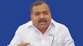 'அரசியலை கற்பனையாக உருவாக்க வேண்டாம்'- எதிர்க்கட்சி வரிசையில் தாரகை; மாணிக்கம் தாகூர் விளக்கம்