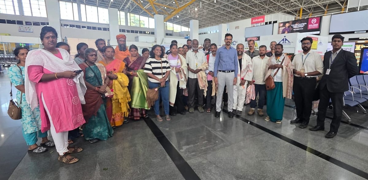 நேபாளம்: "கற்பனை செய்து பார்ப்பதற்குக்கூட பயமாக இருக்கிறது" - மீண்டு வந்தவர்கள் என்ன சொல்கிறார்கள்?