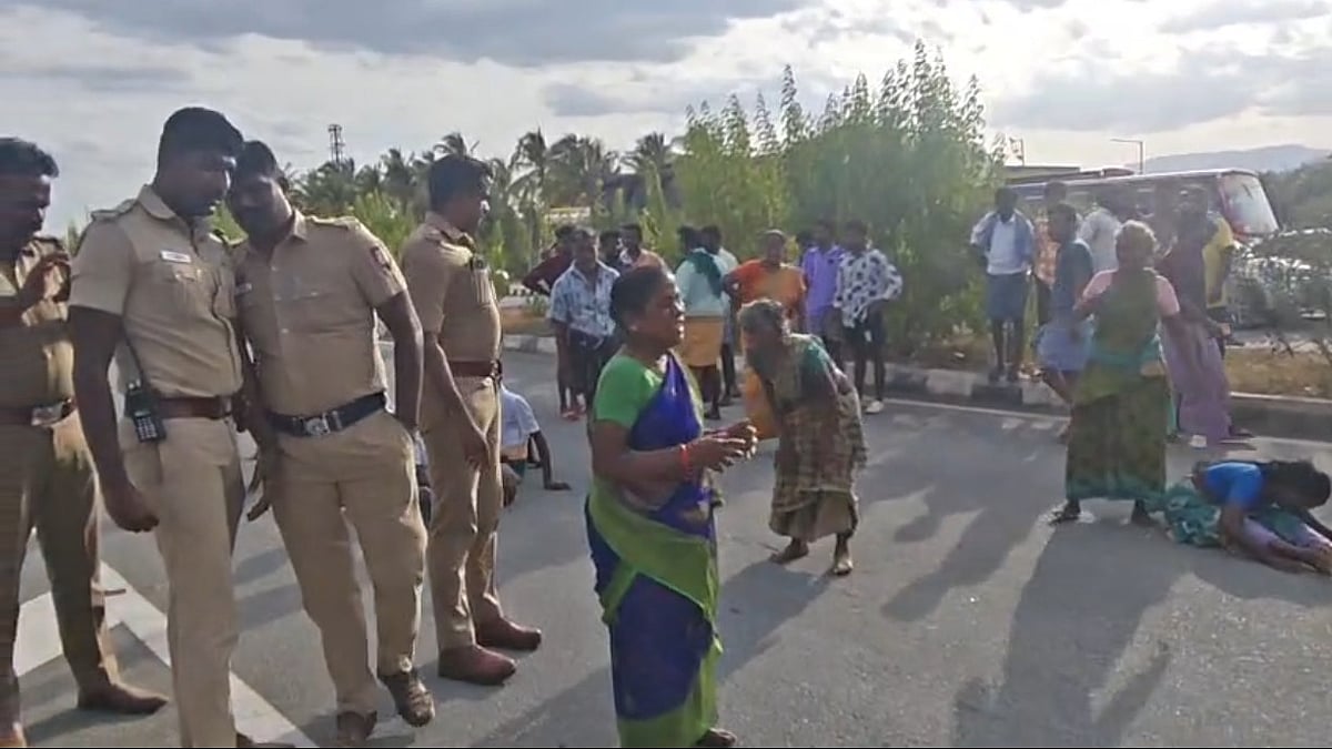 சாலை மறியலில் ஈடுபட்டம் மக்கள்