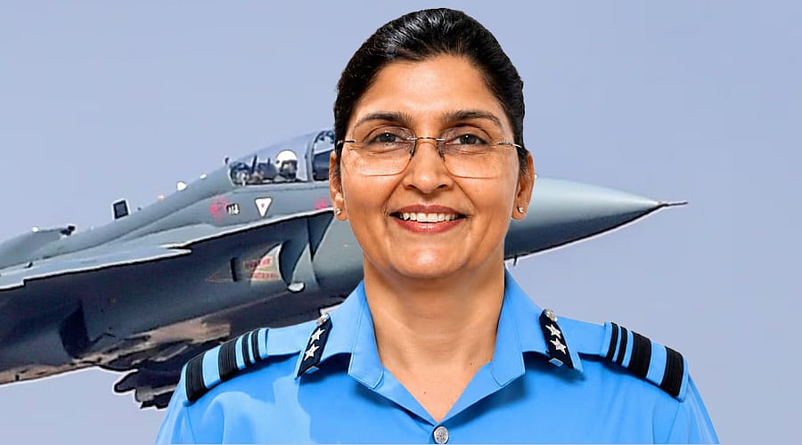 `வானத்தைத் தொட்ட புதிய வரலாறு' - இந்தியாவின் முதல் Non-Medical பெண் Air Vice Marshal சக்தி சர்மா!