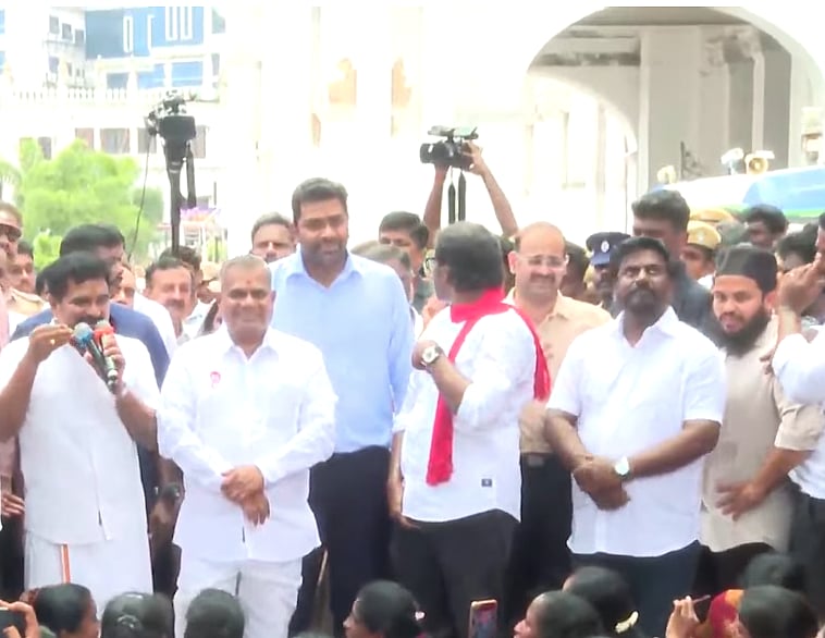 தூய்மைப் பணியாளர்கள் போராட்டம்