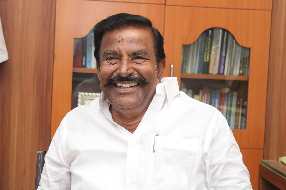 திருச்சி: கே.என்.நேரு வீட்டில் லஞ்ச ஒழிப்புத்துறை சோதனை; வீட்டின் முன் குவிந்த திமுகவினர்
